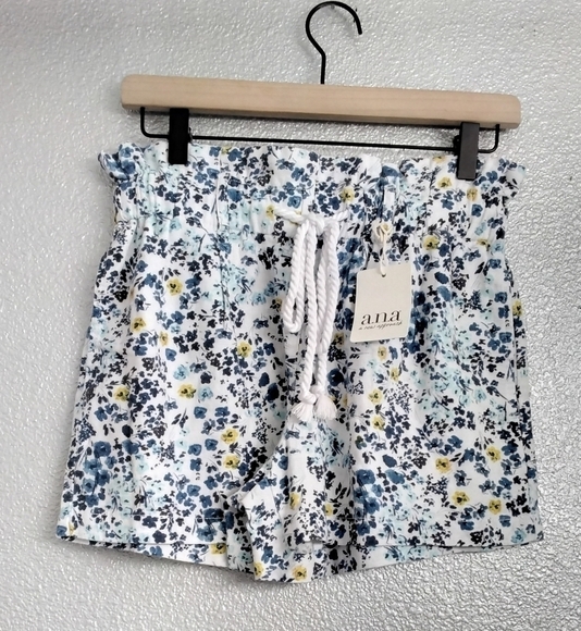 NWT Women's a.n.a. Floral Linen Blend Paper Bag Shorts    Size PS - Picture 1 of 4